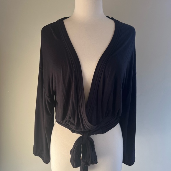 Free People bell sleeve long sleeve layering top, super soft XS / Small - Picture 2 of 14